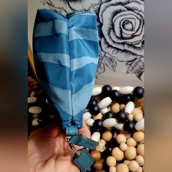 Coach Teal and Light Blue Cosmetic Bag With Logo  Hang Tag - Picture 6 of 12